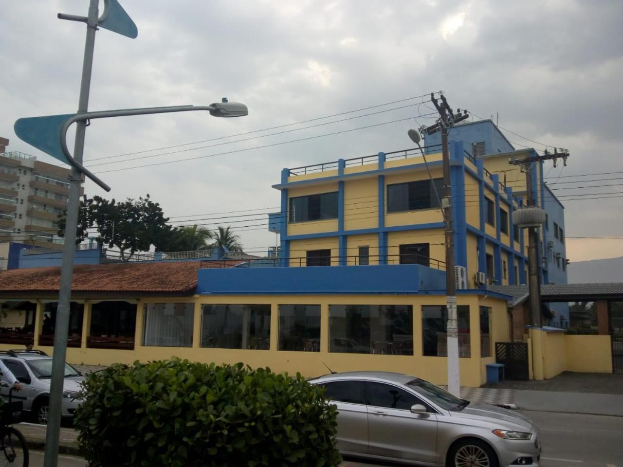 27 Praia Hotel - Frente Mar ベルチオガ エクステリア 写真