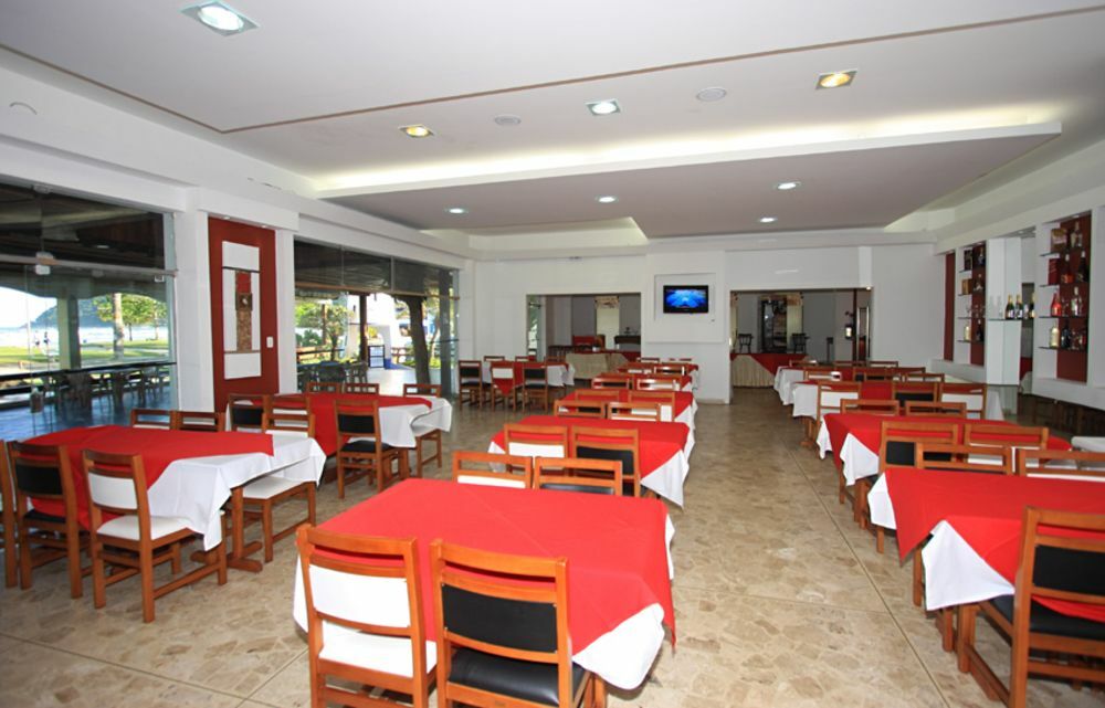 27 Praia Hotel - Frente Mar ベルチオガ エクステリア 写真