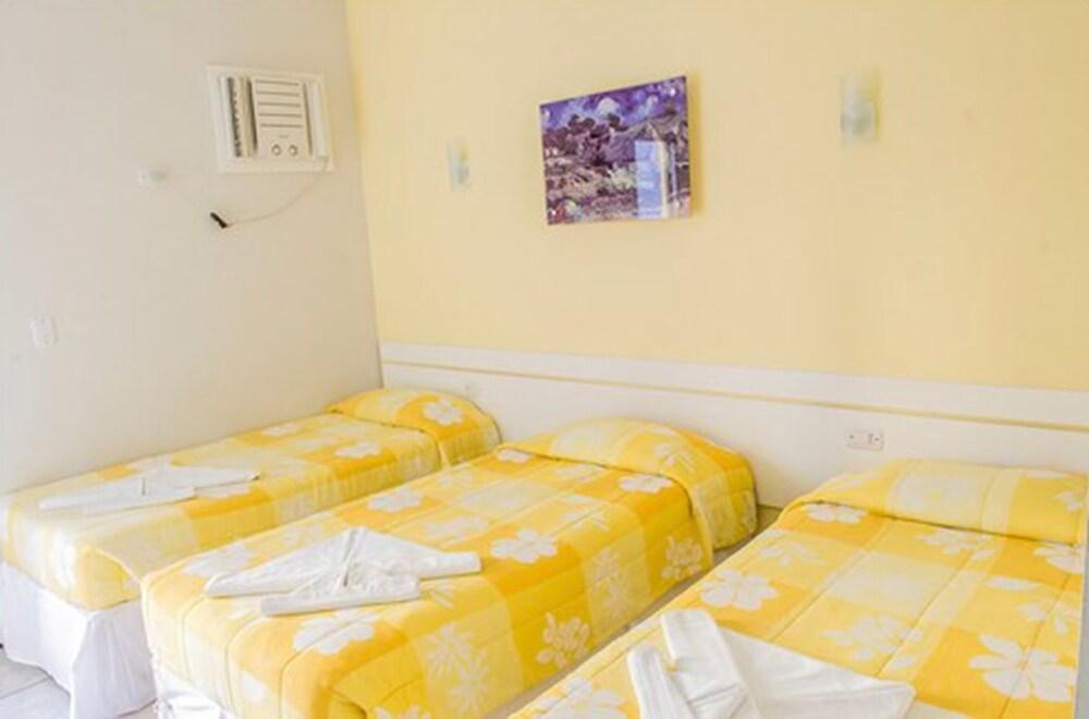 27 Praia Hotel - Frente Mar ベルチオガ エクステリア 写真